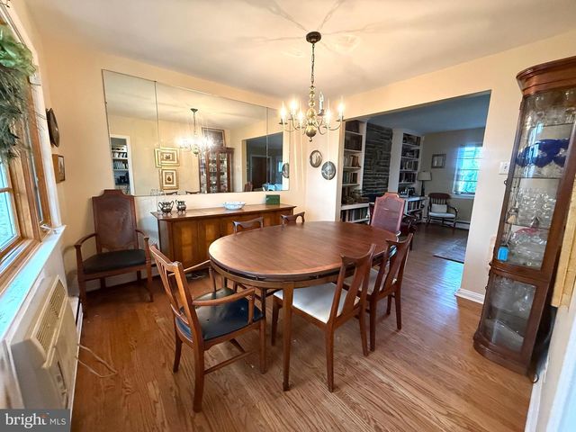 210 E PROVIDENCE RD, Lansdowne, PA 19050