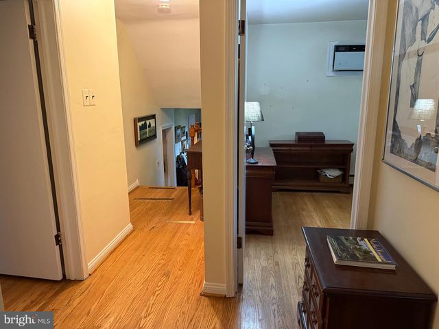 210 E PROVIDENCE RD, Lansdowne, PA 19050