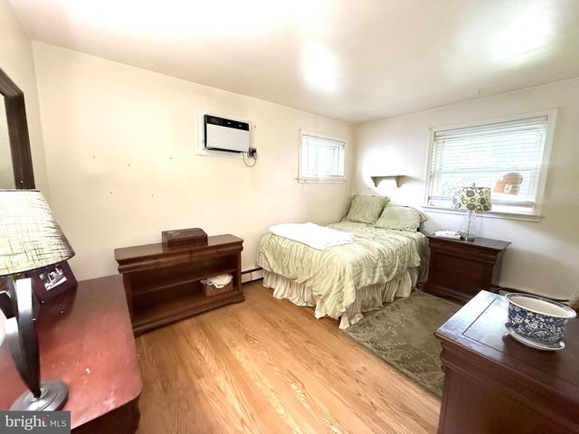 210 E PROVIDENCE RD, Lansdowne, PA 19050