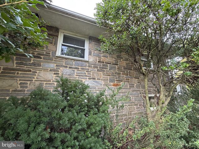 210 E PROVIDENCE RD, Lansdowne, PA 19050