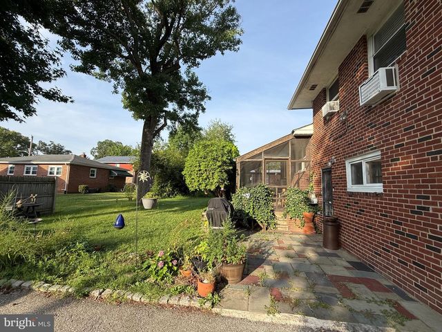 210 E PROVIDENCE RD, Lansdowne, PA 19050