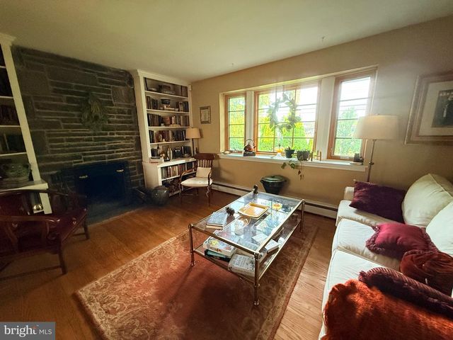 210 E PROVIDENCE RD, Lansdowne, PA 19050