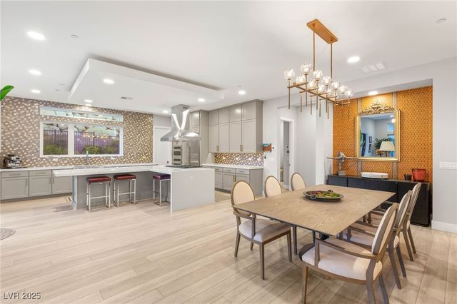 445 Cliff Terrace Avenue, Las Vegas, NV 89138