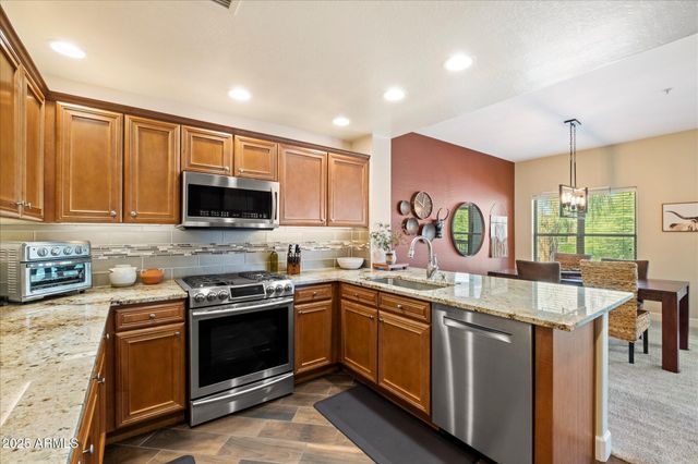 19700 N 76TH Street 2145, Scottsdale, AZ 85255
