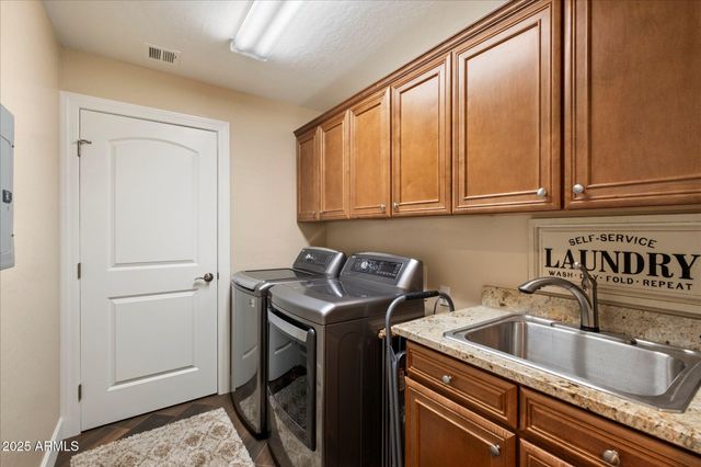 19700 N 76TH Street 2145, Scottsdale, AZ 85255