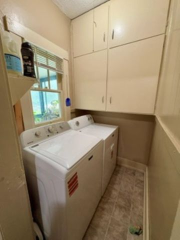 619 W Locust Ave, El Dorado, KS 67042