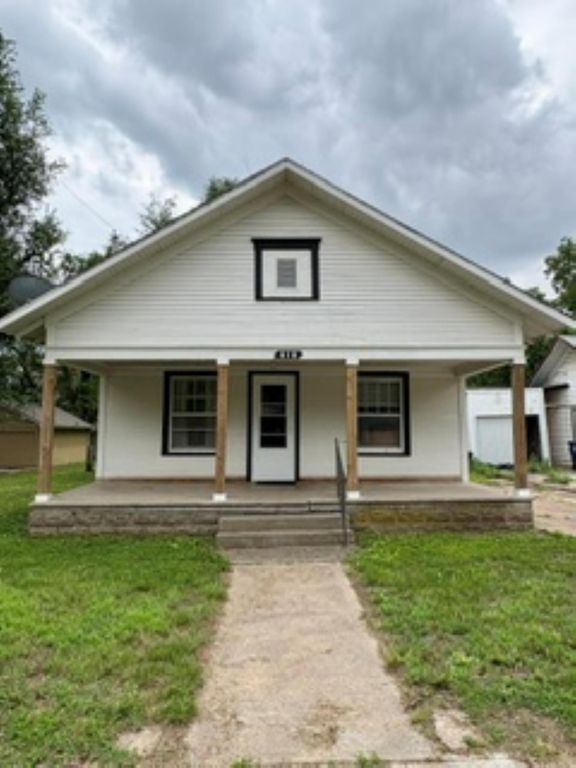 619 W Locust Ave, El Dorado, KS 67042