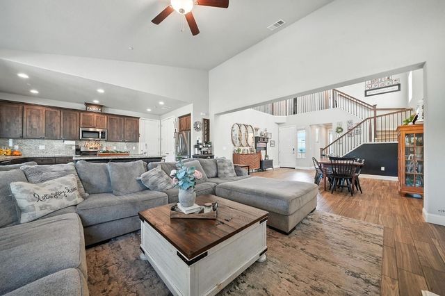 670 Morning Glory Cir, Ione, CA 95640