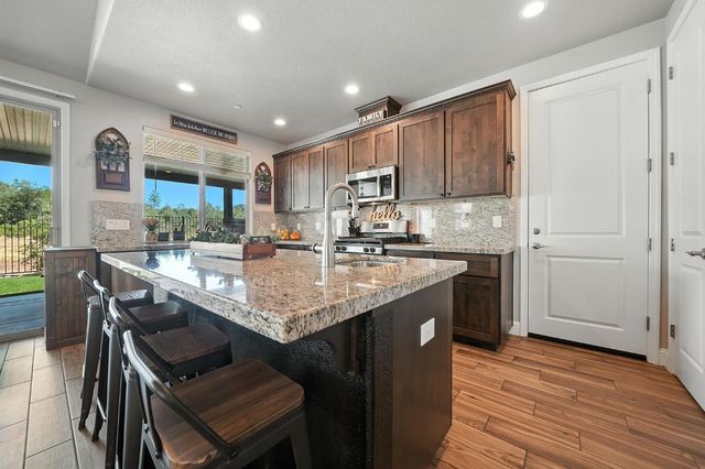 670 Morning Glory Cir, Ione, CA 95640