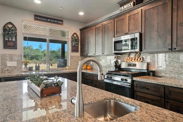 670 Morning Glory Cir, Ione, CA 95640