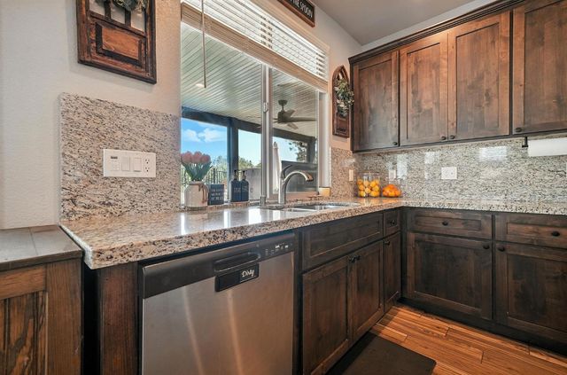 670 Morning Glory Cir, Ione, CA 95640