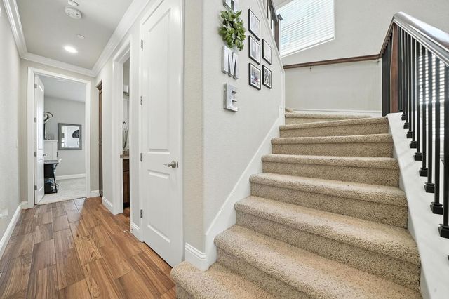 670 Morning Glory Cir, Ione, CA 95640