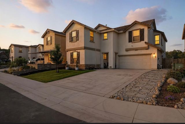 670 Morning Glory Cir, Ione, CA 95640
