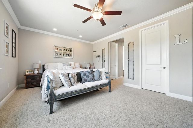 670 Morning Glory Cir, Ione, CA 95640