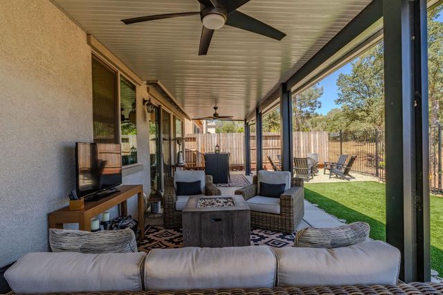 670 Morning Glory Cir, Ione, CA 95640