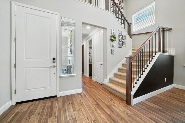 670 Morning Glory Cir, Ione, CA 95640