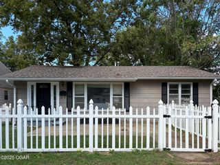 500 W Spring Street, Neosho, MO 64850