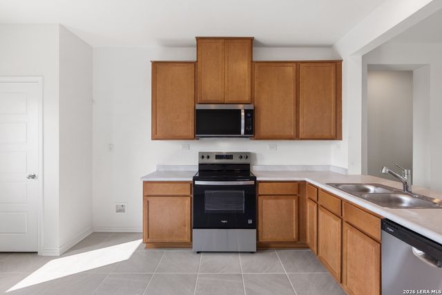 5222 BIG OAK RUN, Elmendorf, TX 78112