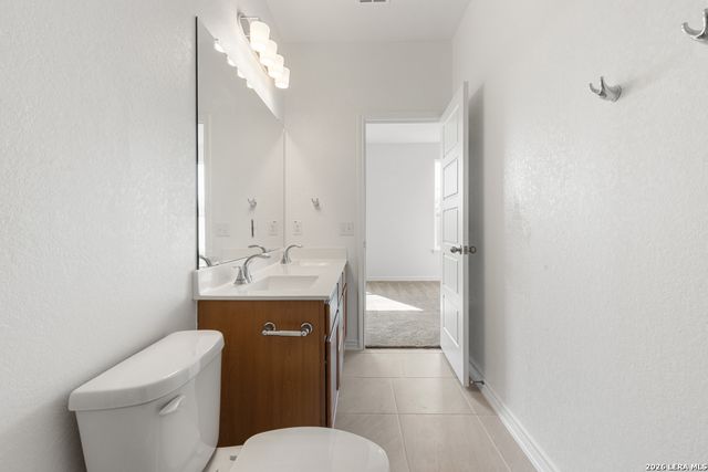 5222 BIG OAK RUN, Elmendorf, TX 78112