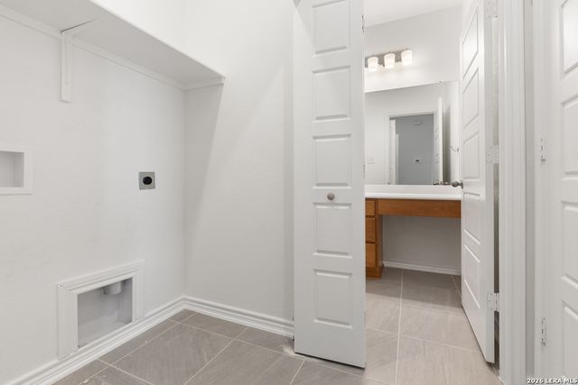 5222 BIG OAK RUN, Elmendorf, TX 78112