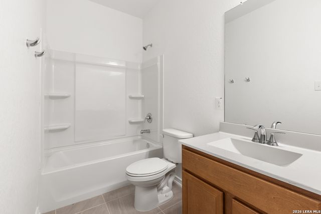 5222 BIG OAK RUN, Elmendorf, TX 78112