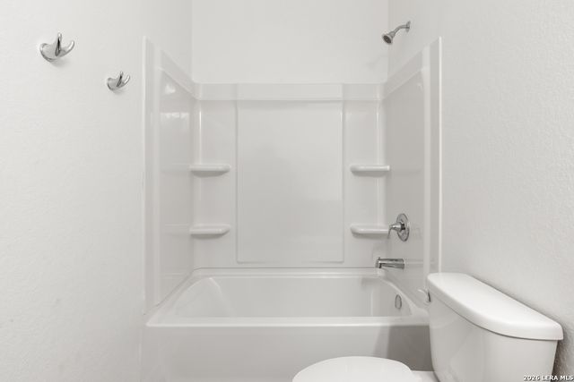 5222 BIG OAK RUN, Elmendorf, TX 78112