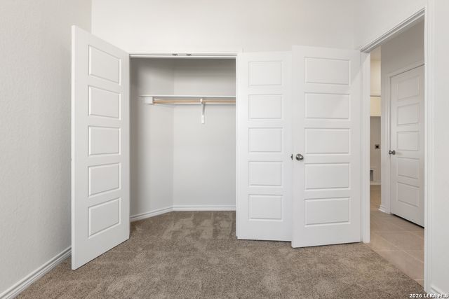 5222 BIG OAK RUN, Elmendorf, TX 78112