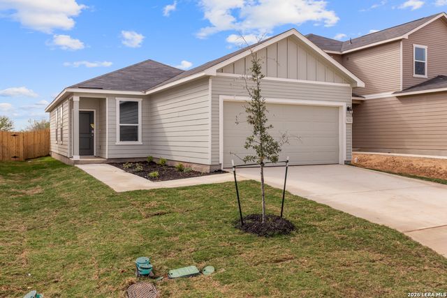 5222 BIG OAK RUN, Elmendorf, TX 78112