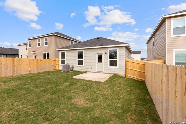 5222 BIG OAK RUN, Elmendorf, TX 78112