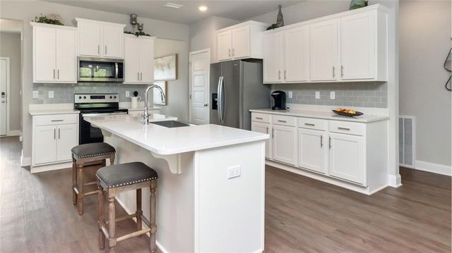 8494 Mary Braxton Drive, Semmes, AL 36575