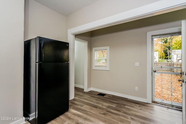 1105 S 32nd St, Louisville, KY 40211