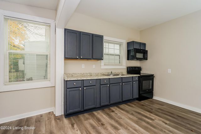 1105 S 32nd St, Louisville, KY 40211