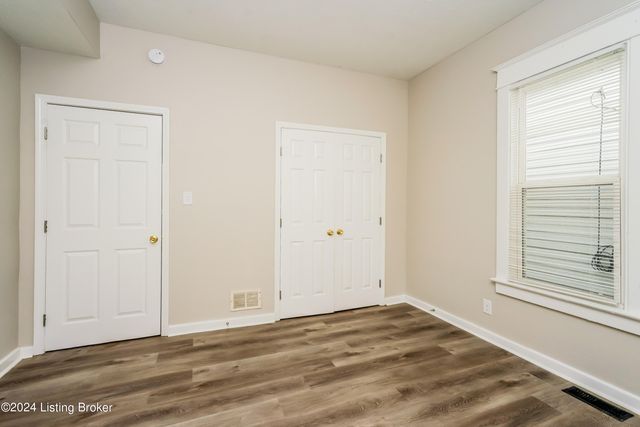 1105 S 32nd St, Louisville, KY 40211