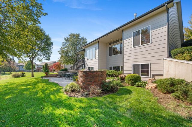 1038 N Bristol St, Wichita, KS 67206