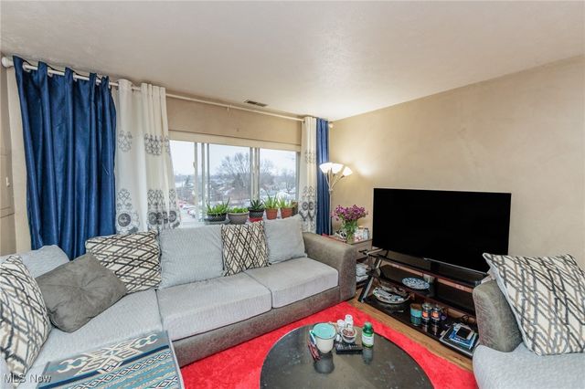 25735 Lorain Road 421, North Olmsted, OH 44070