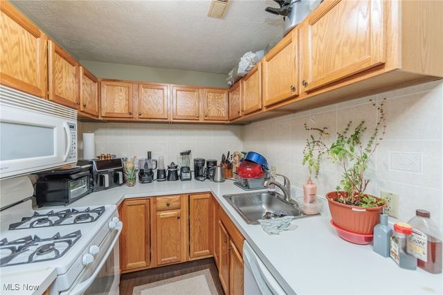 25735 Lorain Road 421, North Olmsted, OH 44070