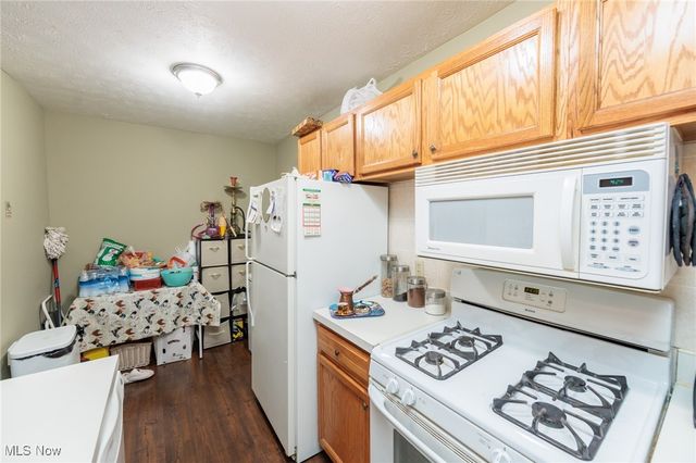 25735 Lorain Road 421, North Olmsted, OH 44070