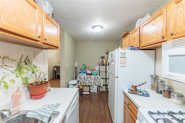 25735 Lorain Road 421, North Olmsted, OH 44070