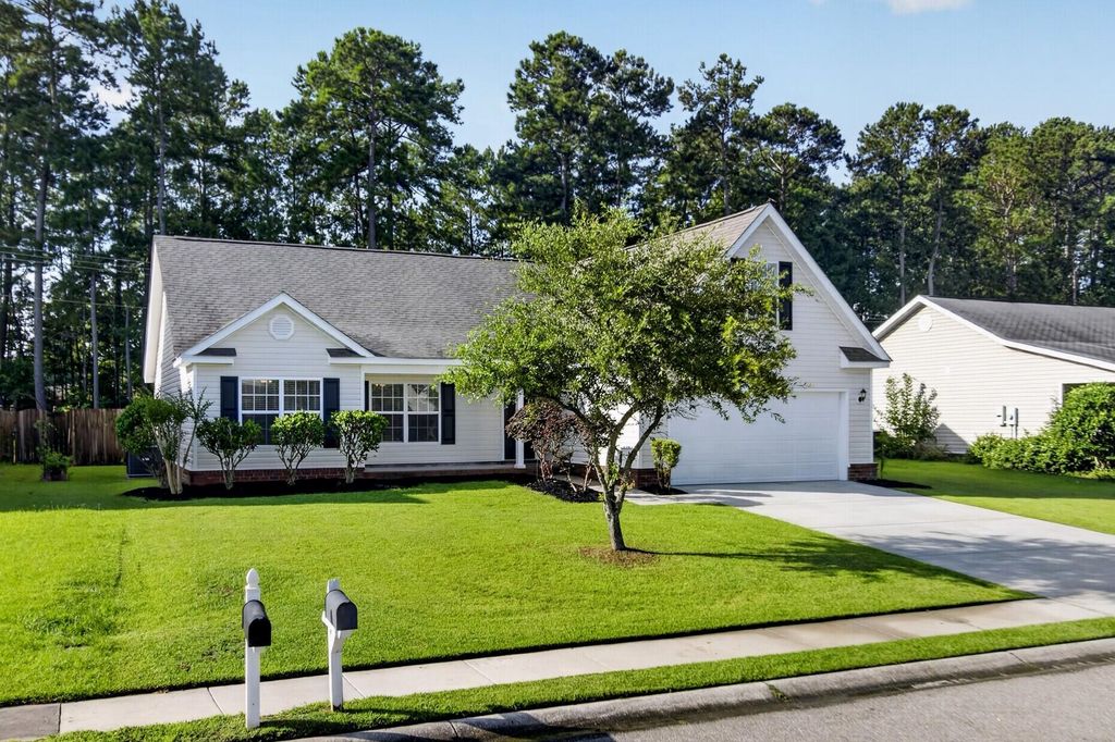 156 Cotillion Crescent, Summerville, SC 29483