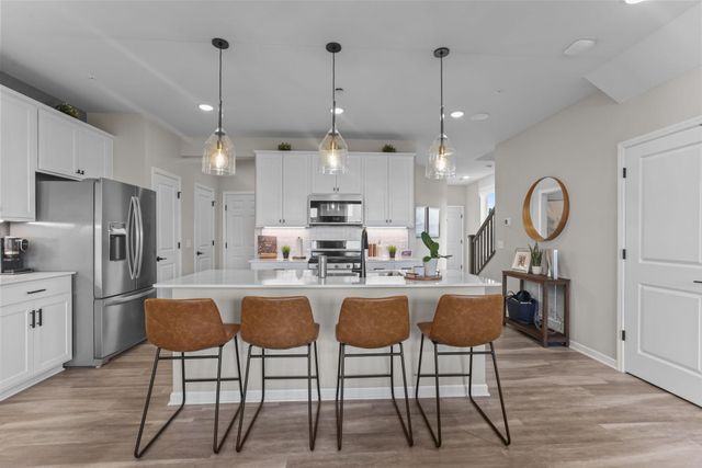 17902 Giants Way, Lakeville, MN 55044