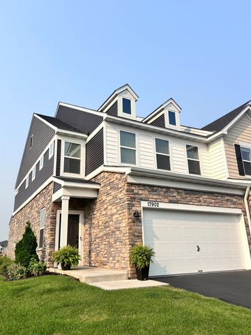 17902 Giants Way, Lakeville, MN 55044