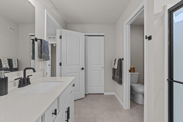 17902 Giants Way, Lakeville, MN 55044