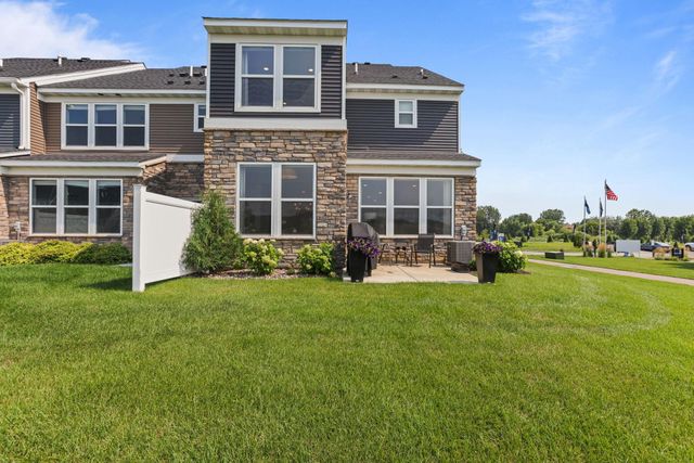 17902 Giants Way, Lakeville, MN 55044