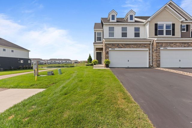 17902 Giants Way, Lakeville, MN 55044