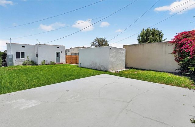 7611 S Hobart, Los Angeles, CA 90047
