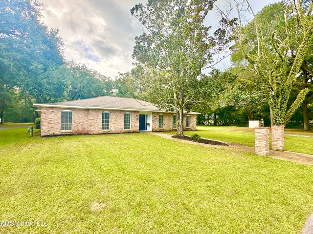 6001 Wooded Acres Road, Vancleave, MS 39565