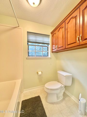 6001 Wooded Acres Road, Vancleave, MS 39565