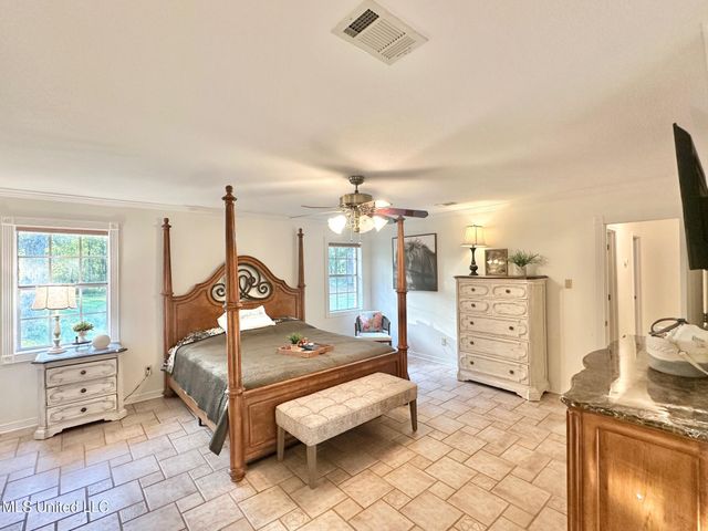 6001 Wooded Acres Road, Vancleave, MS 39565