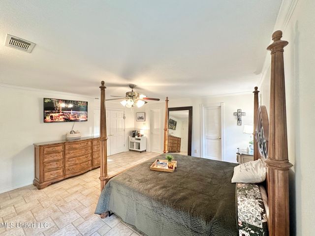 6001 Wooded Acres Road, Vancleave, MS 39565