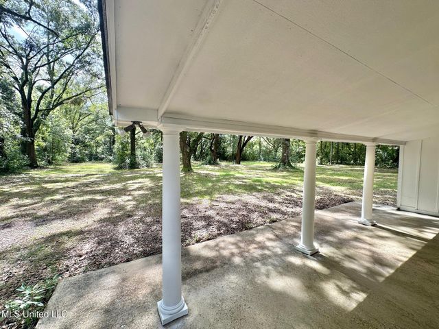 6001 Wooded Acres Road, Vancleave, MS 39565